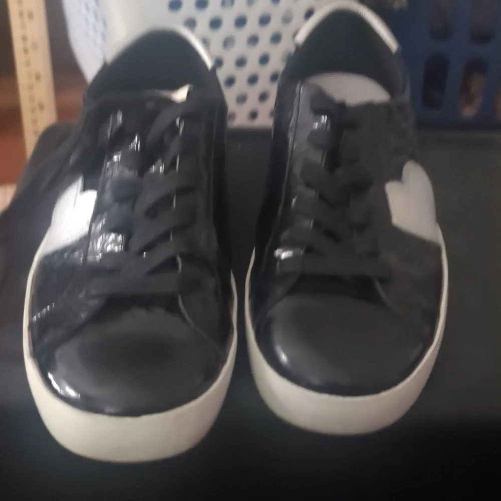 ED Love Black Leather Sneakers Size 9M